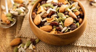 Pumpkin Seed Trail Mix - fitFridge