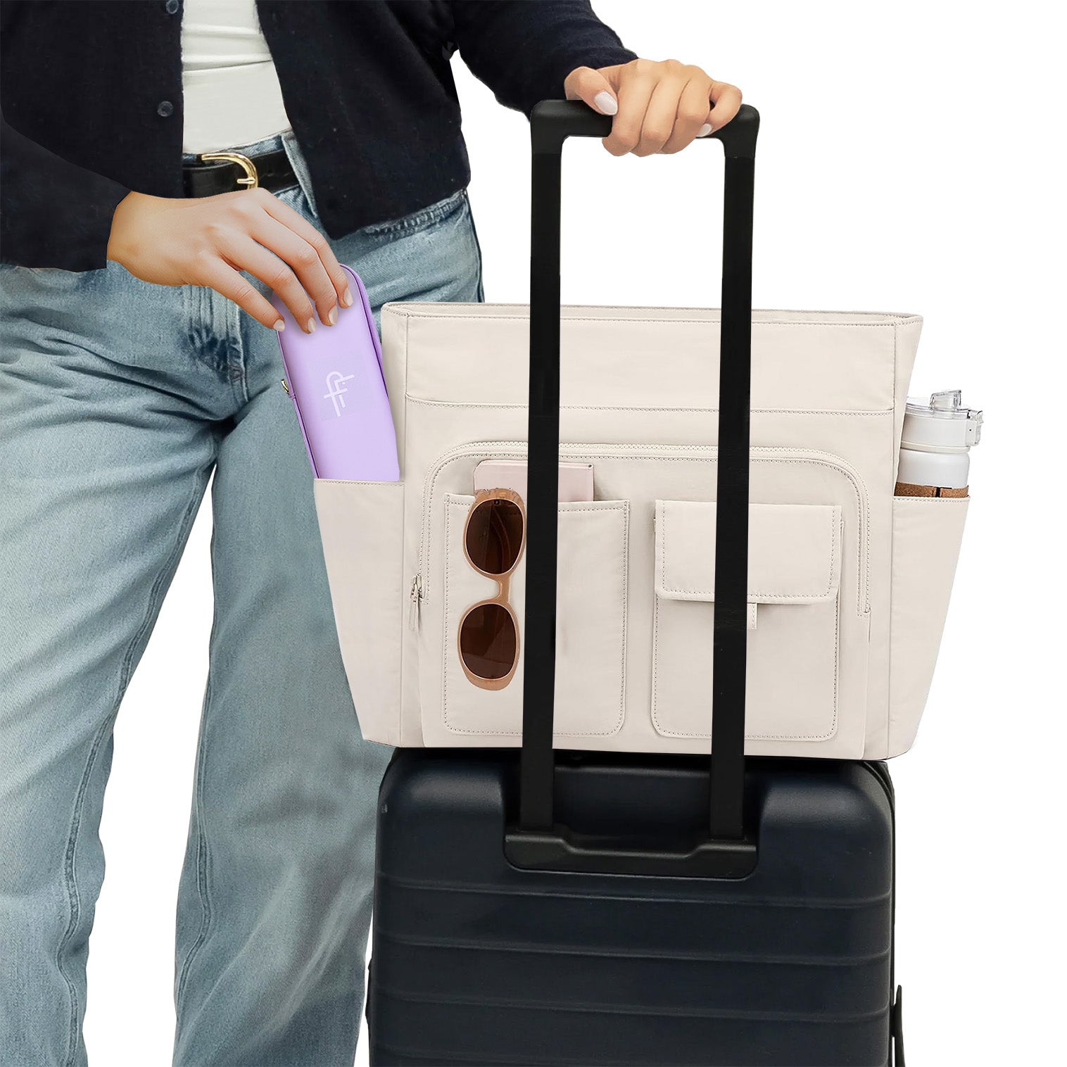 The insulated, personal snack container that keeps your food fresh for up to 4 hours.